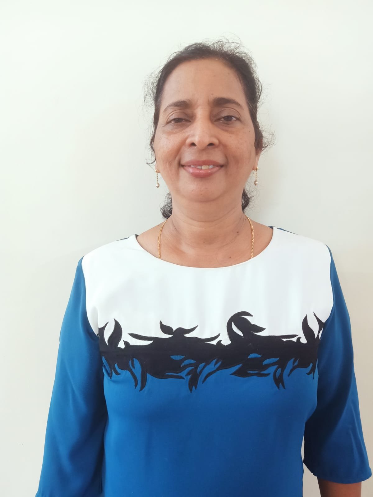 Ms. Sheila Mascarenhas e Rodrigues